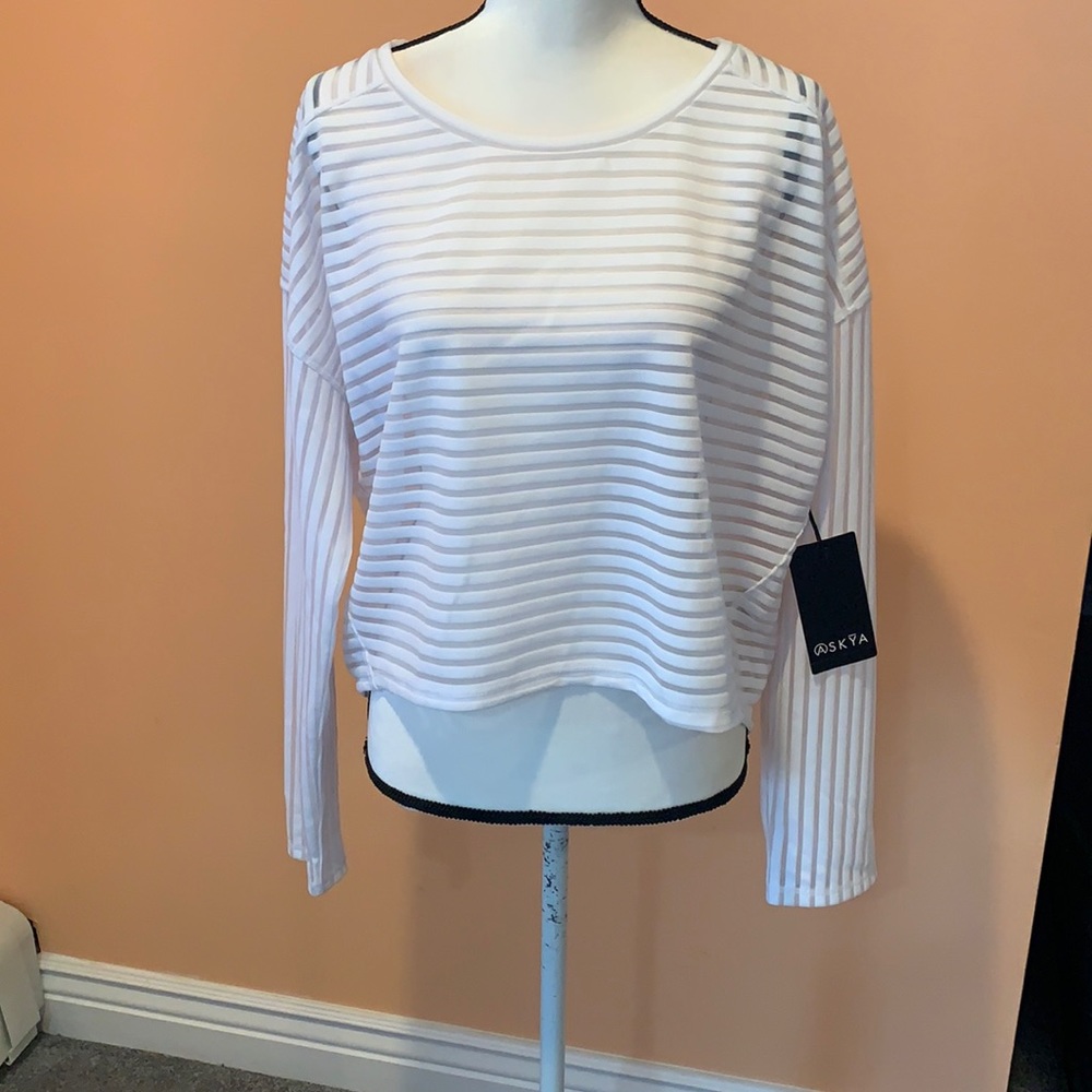 NWT - yoga top